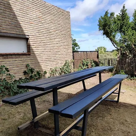 아파트 Familieappartement Met Tuin In *